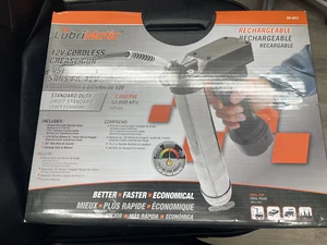 Plews/Lubrimatic Battery Powered Grease Gun with Charger & 30" Flex Hose/Coupler - Picture 1 of 4
