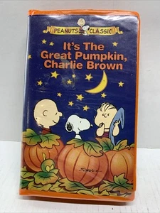 It's The Great Pumpkin Charlie Brown VHS Tape Peanuts Classic Charles Schulz - Picture 1 of 3