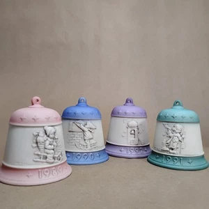 🔔🔔�🔔SET 4 MJ HUMMEL GOEBEL WEIHNACHTSGLOCKE SERIE 1989-1992 KERAMIK ORNAMENTE - Bild 1 von 15