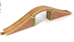 Thomas & Friends - Arched Stone Bridge 2000 LC #99301 Britt Allcroft Limited - Picture 1 of 9
