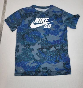 Nike SB Camo Shirt Boy XL Blue Lightweight Crew Neck Stretchy Skateboard Outdoor - Picture 1 of 9