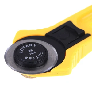 Cloth Rotary Cutter DIY Crafts Cutting Tool Patchwork Roller Wheel Round Kn _in - Picture 1 of 9
