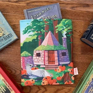 Accio/Magic Delivered Harry Potter Hagrid's Hut & Quote w/Buckbeak Book Sleeve - Picture 1 of 3