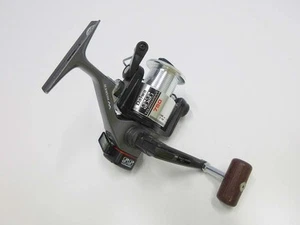 Carretes de pesca silenciosos Daiwa Tournament SS 750 - Imagen 1 de 10