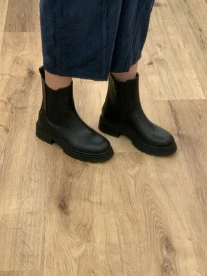 SDS Boots Stiefel Chelsea Style SCHWARZ mit Reißverschluss versch. Größen (La)