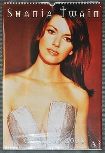 Shania Twain 2004 #1 UK Calendario da Collezione 12x16,5" *NUOVO* + ora con omaggio - Foto 1 di 3