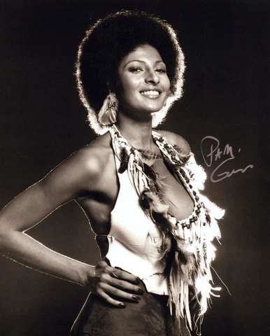 PAM GRIER signed Autograph 20x25 cm "Foxy Brown" In Person Cover