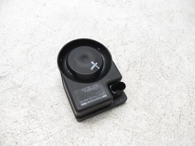 05-18 奥迪 8T A5 S5 A4 A3 A6 A8 Q3 Q5 防盗扬声器报警喇叭 013024 — 第 1/4 张图片