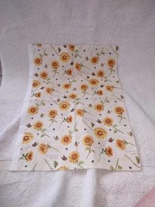 Sunflowers Bees Beautiful Colors Yellow Fabric Scrap 17 1/2" x 12 1/4" - Picture 1 of 4