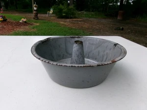 Sehr Shabby und viel Rost am Rand antike Engel Essen Kuchenform, 10" breit - Bild 1 von 9