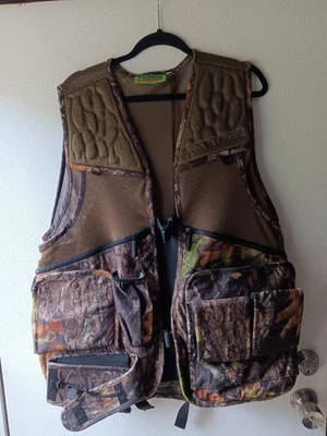 Will Primos Signature Series Lightweight Camo Turkey Hunting Vest Size L/XL - Image 1 of 4