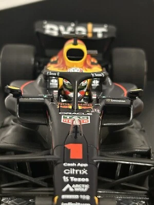 F1 Minichamps 2022 Max Verstappen #1 Red Bull US GP (COTA) Win 1/18 Diecast Car - Image 1 of 4