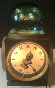 Vintage Raro Vecchio Orologio Pubblicitario Grand Dad Borbone Si Illumina PER RICAMBI/RIPARAZIONE - Foto 1 di 16
