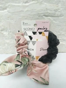 Scunci Pairs 2-Pcs Scrunchies Black & Floral - Picture 1 of 4