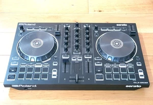 Roland DJ-202 DJ Controller - See Details - Picture 1 of 8