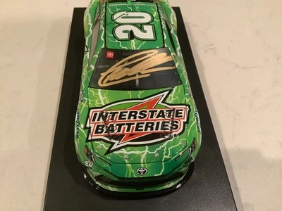 BATERÍAS INTERESTATALES CHRISTOPHER BELL AUTOGRAFIADAS 2025 DIECAST Y TARJETA Foto 1 de 4