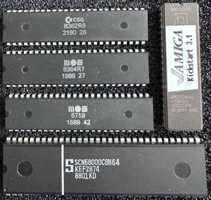 5x Chip, Paula 8364R7/Denise 8362R8/ Gary 5719 / Kick 2.04 / CPU SCN68000C8N64, - Picture 1 of 1