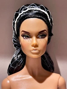INTEGRITY TOYS FASHION ROYALTY POPPY PARKER MAD FOR MILAN 12" PUPPE NACKT - Bild 1 von 3