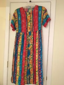 Ladies Small ~ Bright Rayon Print Full Button Front Short Sleeve Dress (Duster) - Picture 1 of 1