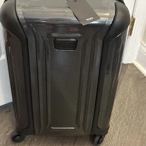 Tumi Vapor 22” International Carry-On Hardcase Spinner Luggage Black NWT $675 - Picture 1 of 12
