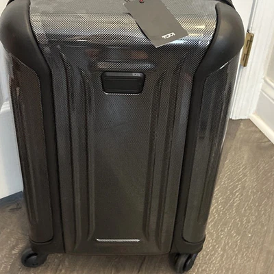 Tumi Vapor 22” International Carry-On Hardcase Spinner Luggage Black NWT $675 - Image 1 of 4