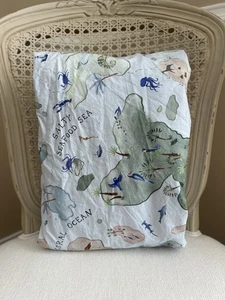 Pottery Barn Kids Tropical Map TWIN Fitted Sheet ONLY PRE-OWNED - Picture 1 of 4