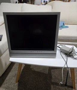 Sharp AQUOS LC-20E1U 20" Advanced Super View LCD Panel for Retro Gaming and TV - Picture 1 of 4