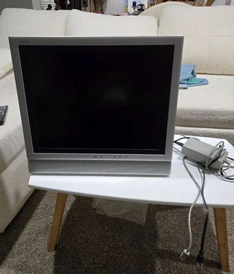 Sharp AQUOS LC-20E1U 20" Advanced Super View LCD Panel for Retro Gaming and TV - Image 1 of 4