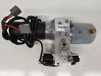 06-13 Bomba de techo hidráulica Volvo C70 09466628 36011248 Foto 1 de 4