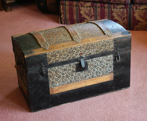 Excellent Antique Domed Trunk Cover