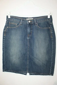 LEVI'S Denim Med Wash Jean Stretch Pencil Skirt Size 8 (meas 32X20) - Picture 1 of 6