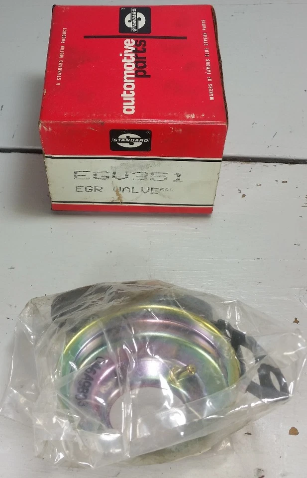 Válvula EGV351 EGR estándar para 1980-84 BUICK, CADILLAC, CHEVY, OLDS & PONTIAC Foto 1 de 1