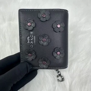 Coach Snap Wallet With Floral Applique In Smooth Leather/Gunmetal/Black CAP16 - Picture 1 of 6