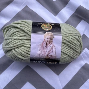 1 Skein Lion Brand Baby's First Yarn in Beanstalk - 5 Bulky Yarn Green - Picture 1 of 4