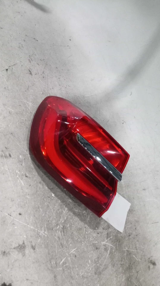 2016 BMW 750i Left Tail Light Assembly OEM 386491 Used 87K Miles - Image 1 of 4
