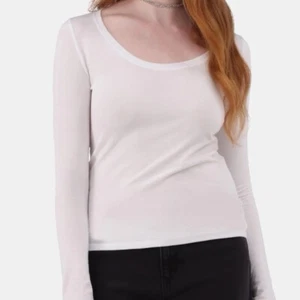 No Boundaries Scoop Neck Everyday Tee Long Sleeves Medium 8-10 New with Tags - Picture 1 of 2