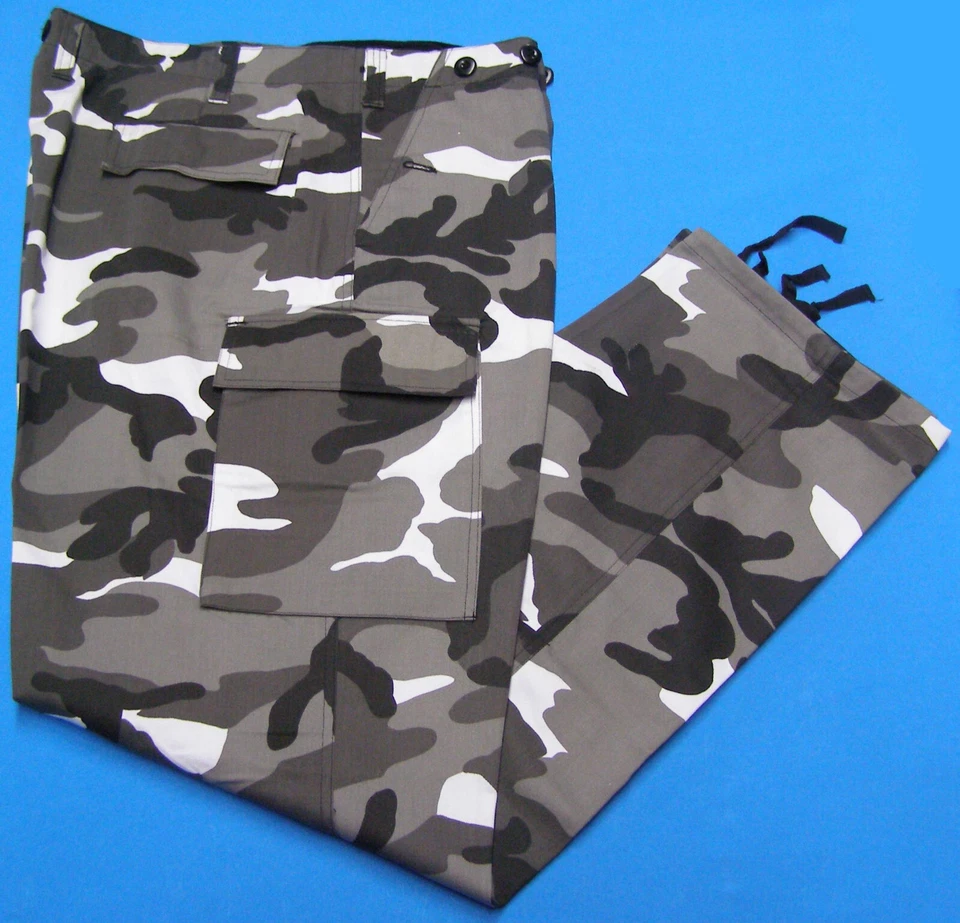 Herren Cargohose / Tarnhose weiß/schwarz/ grau-tarn   Bitte Maßangaben beachten - Bild 1 von 1