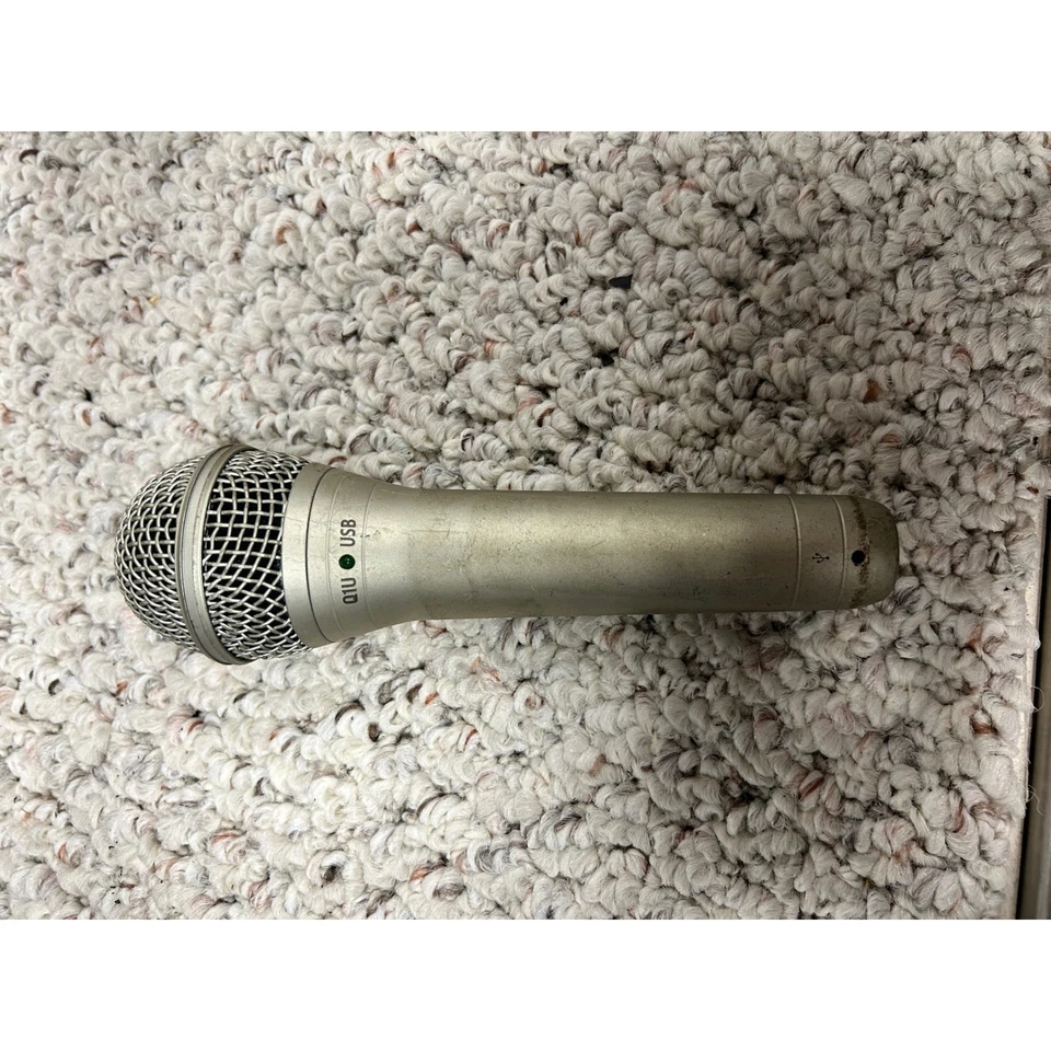 Samson Q1U USB Dynamic Vocal Microphone Studio Recording Podcast Mic - Image 1 of 2