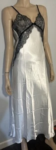 undercover wear Sz8 crystal gown ivory sleep wear NWT - Picture 1 of 11