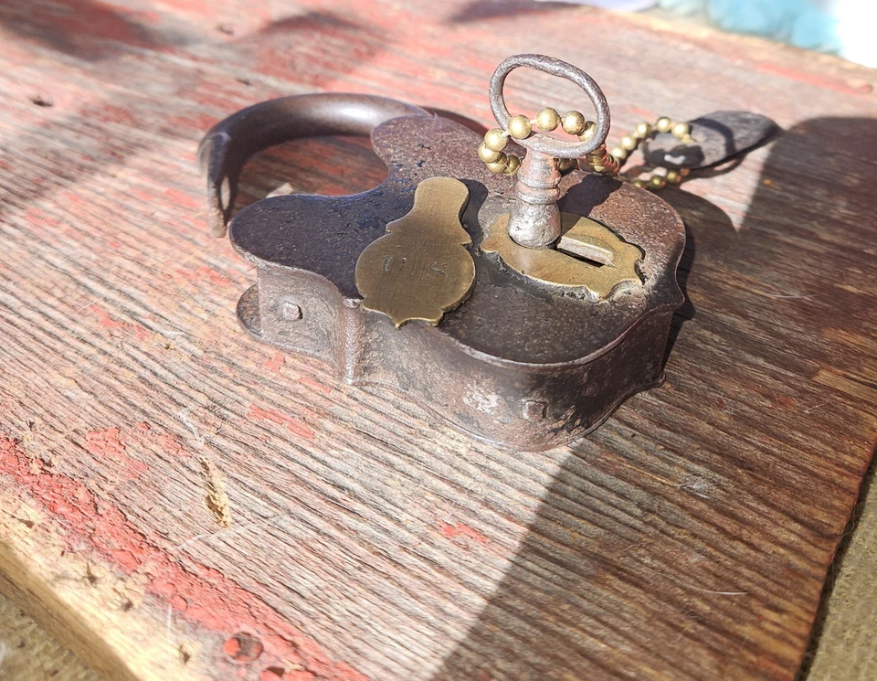 Antiguo EE. UU. Llave original (1) y candado Foto 1 de 4