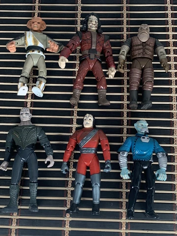 Vintage Star Trek: The Next Generation 1990's Playmates Loose Action Figure Lot Cover