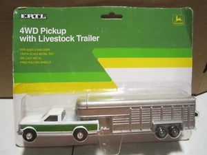 1/64 John Deere 4WD Pickup with Gooseneck Livestock Trailer - Picture 1 of 4