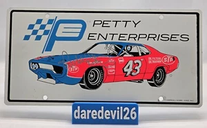 1971 Richard Petty signed Petty Enterprises Plymouth NASCAR Metal License Plate - Picture 1 of 6