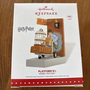 Hallmark Harry Potter Platform 9 3/4 Ornament 2015 Magic Sound Works - Picture 1 of 5