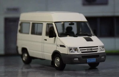 1/43 Alloy diecast automobile model,White iveco bus, MPV business car 2009 - Image 1 of 4