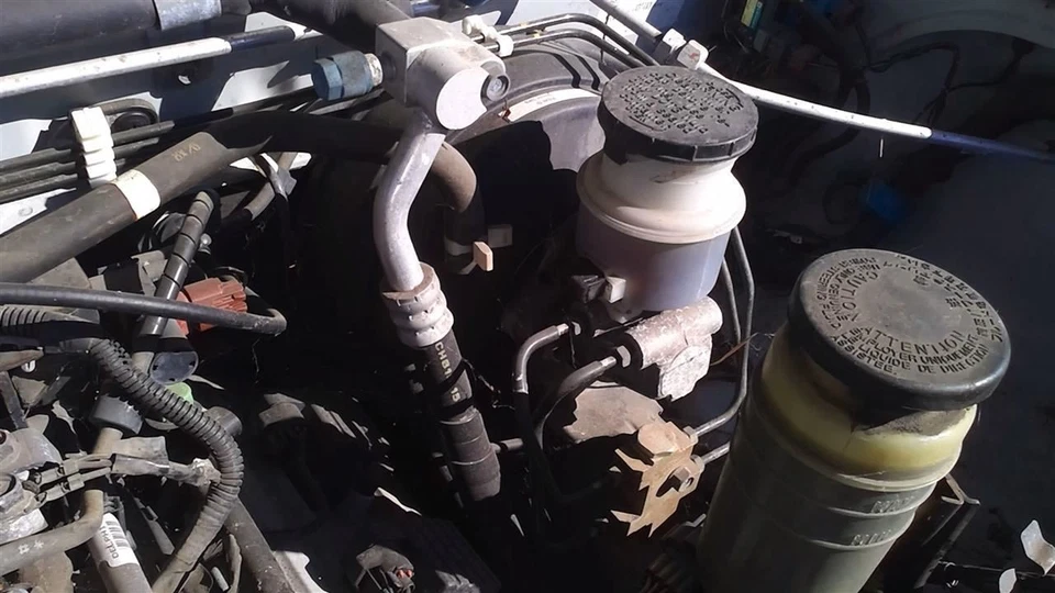 Cilindro maestro de freno a través de 31/10/00 para 92-01 ISUZU TROOPER 30605749 Foto 1 de 4