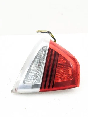 LUZ TRASEIRA INTERNA ESQUERDA MOTORISTA 2006 2007 2008 BMW E90 325i 335i - Imagem 1 de 4