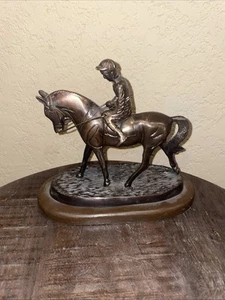 Horse Racing Fan Thoroughbred Horse Jockey Racetrack Bronze Statue Sculpture Art - Picture 1 of 9