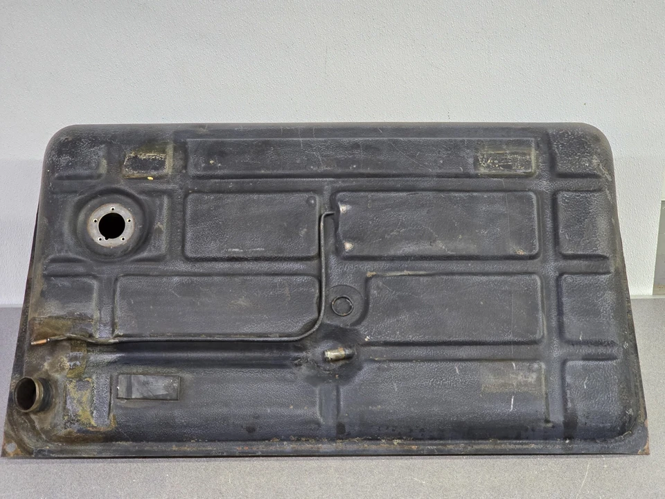 BONITO TANQUE DE COMBUSTIBLE ORIGINAL USADO ORIGINAL PORSCHE 924 62 LITROS GASOLINA 1979-82 #5 Foto 1 de 4