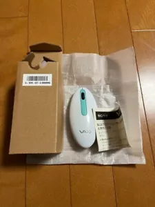 Sony VAIO VGP-BMS21 Wireless Bluetooth Mouse White - Picture 1 of 2
